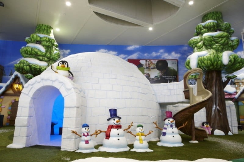 熊津遊樂城室內滑雪場 (3/9)