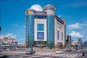 現代百貨公司(千戶店)