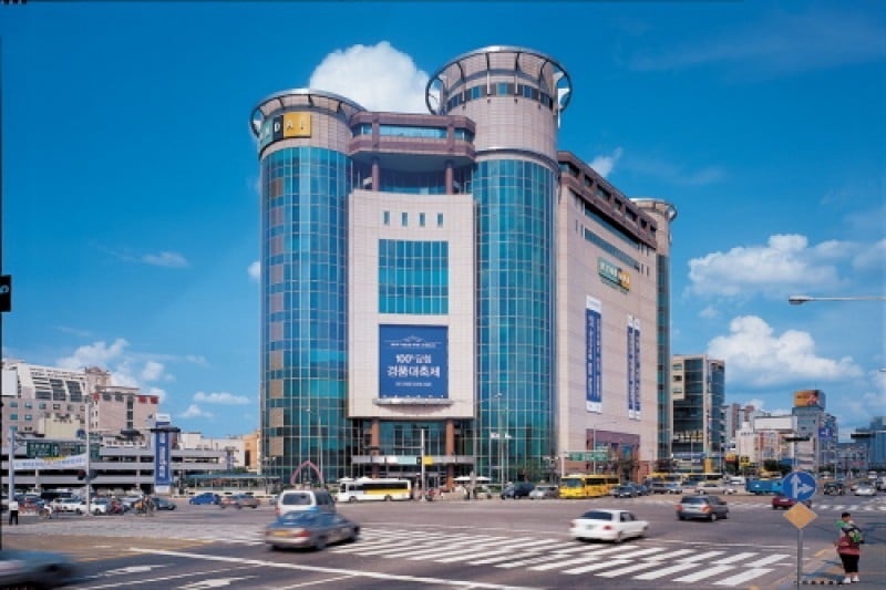 現代百貨公司(千戶店) (1/1)