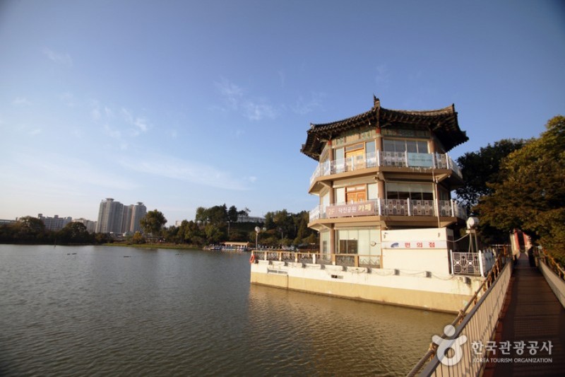 德津公園