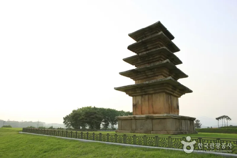 益山王宮裡五層石塔익산 왕궁리 오층석탑 (5/7)