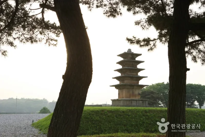 益山王宮裡五層石塔익산 왕궁리 오층석탑 (7/7)