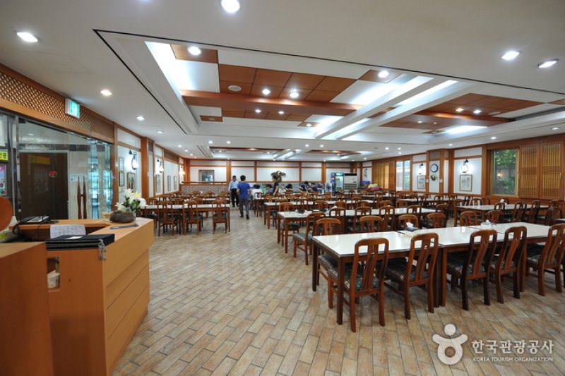禅雲山觀光酒店 (3/8)