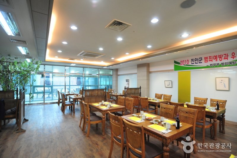 紅蔘村莊飯店[優秀住宿設施Goodstay] (5/18)