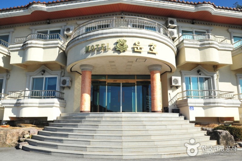 雲湖觀光農場[優秀住宿設施 Goodstay]운호관광농원 [우수숙박시설 굿스테이] (1/12)