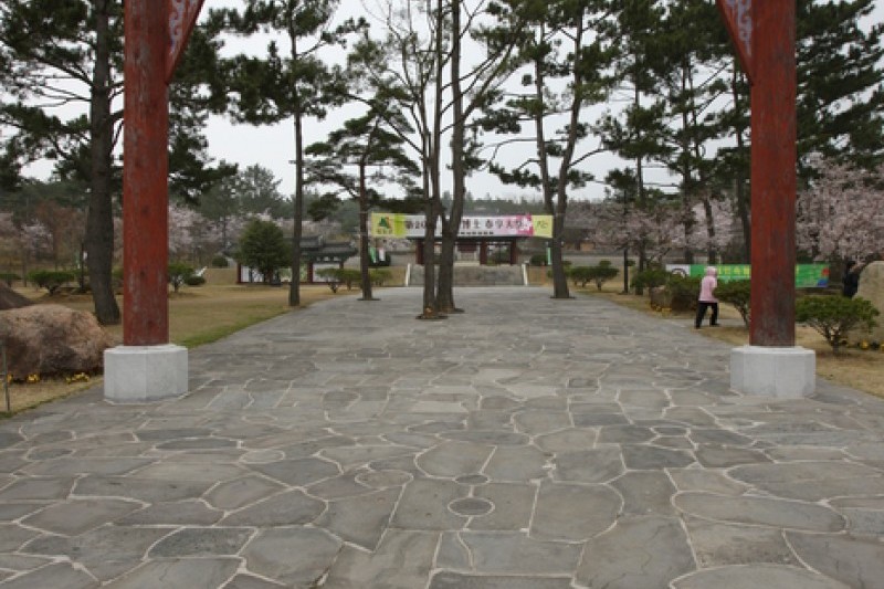 王仁博士遺蹟地 (3/11)