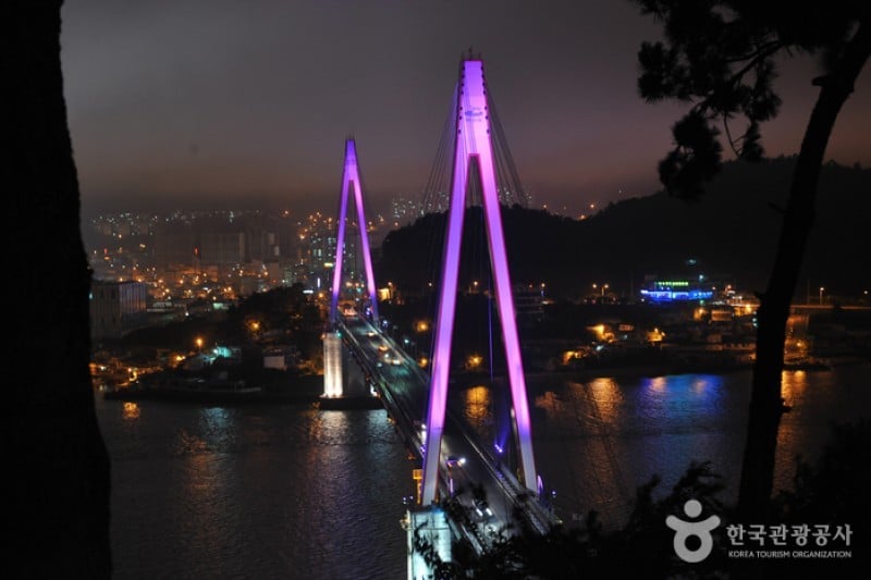 突山大橋