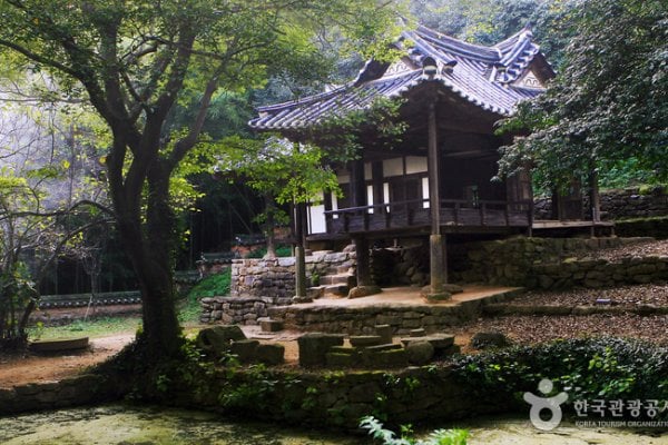 寶城江谷村