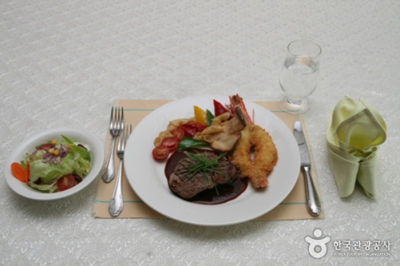 香格裡拉沙灘觀光酒店 (5/6)