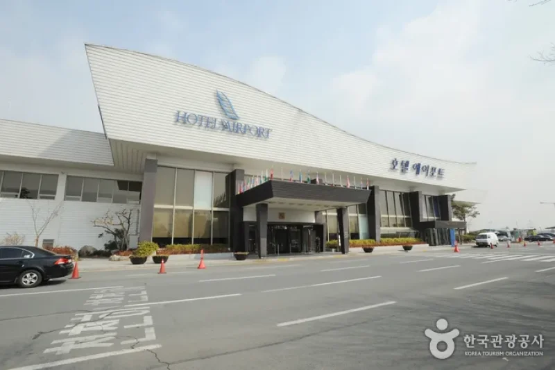 機場酒店 (1/1)