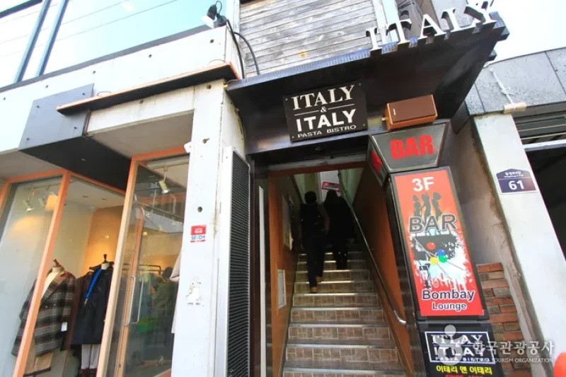 Italy&Italy (1/1)