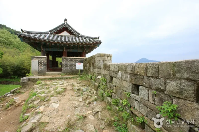 漆谷架山山城及架山岩 (5/10)