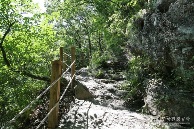 淸凉山道立公園 