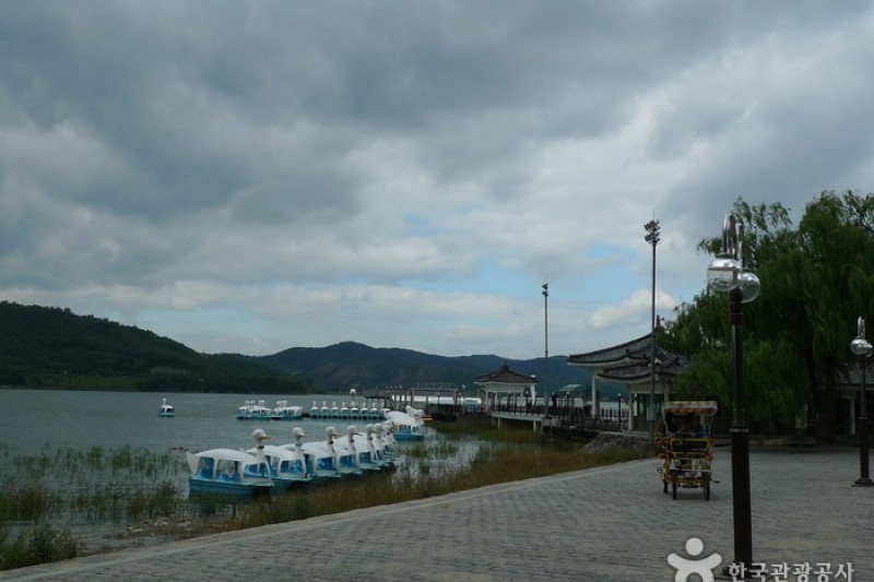 普門湖 