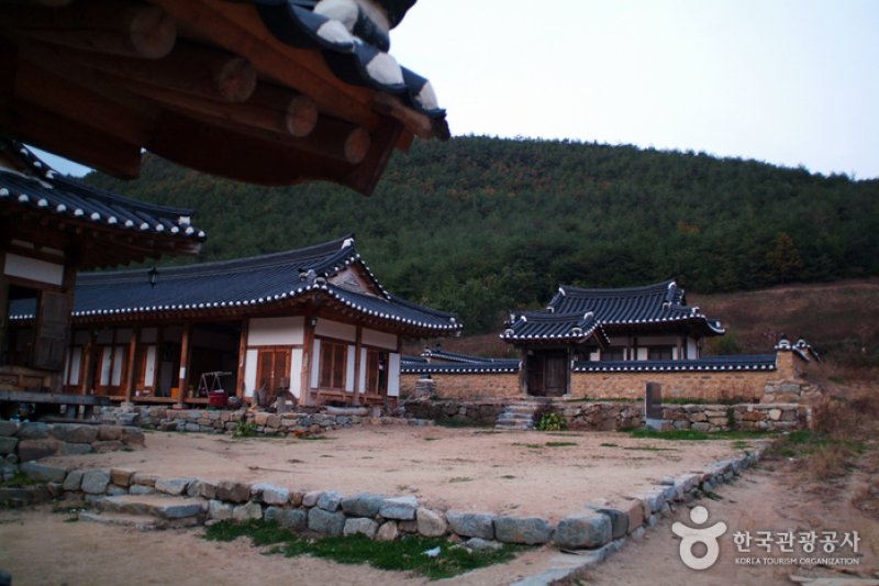 聾巖宗宅(농암종택)