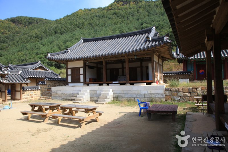 聾巖宗宅(농암종택)