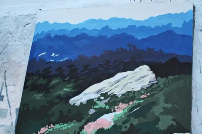 好想去蜿蜒小徑壁畫村