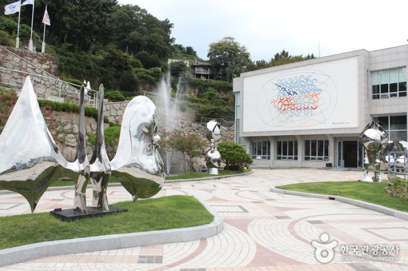 昌原市立馬山文信美術館 (7/16)