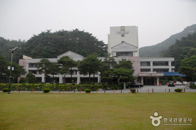 俗離山Lakehills飯店 (1/4)