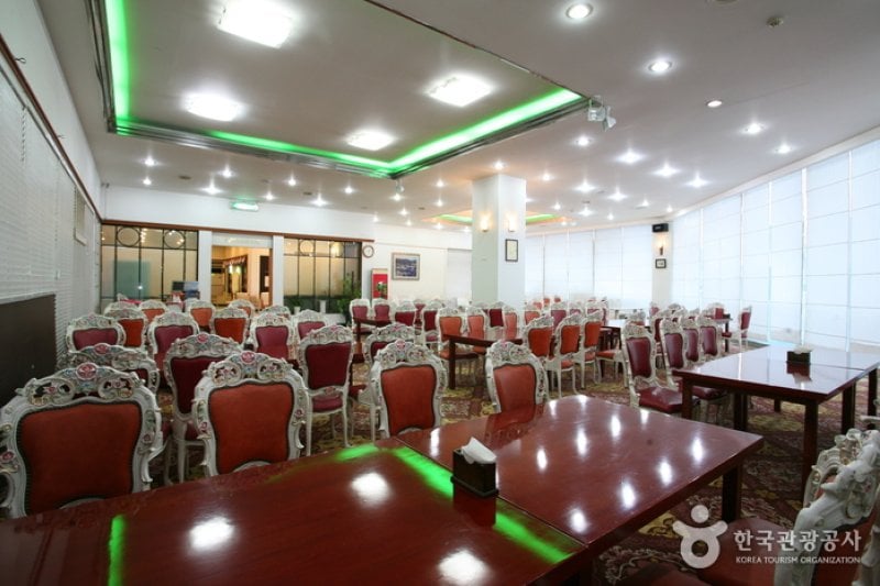 忠州豪華觀光酒店(충주 그랜드 관광호텔)