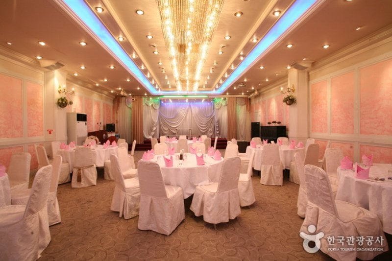 忠州豪華觀光酒店(충주 그랜드 관광호텔)