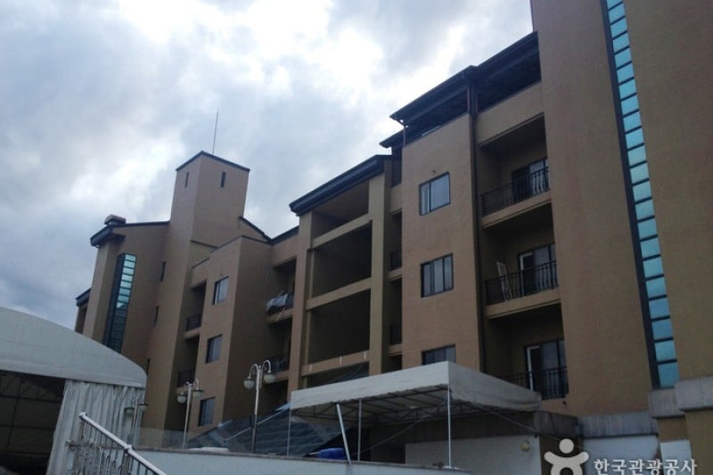 The base飯店   (2/4)