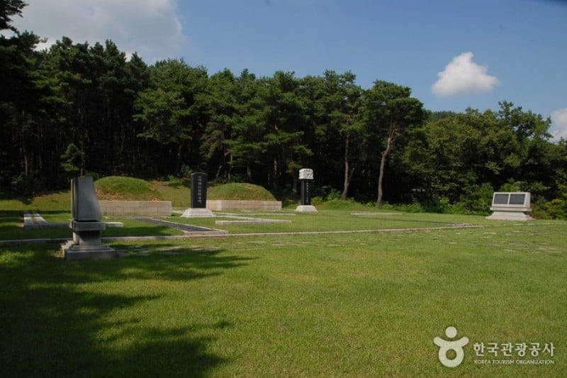 扶餘陵山里古墳群 [UNESCO世界遺產] (4/11)