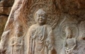 瑞山龍峴里磨崖如來三尊座佛像
