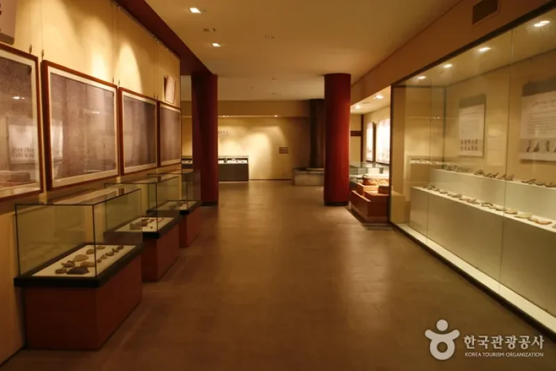 定林寺址博物館