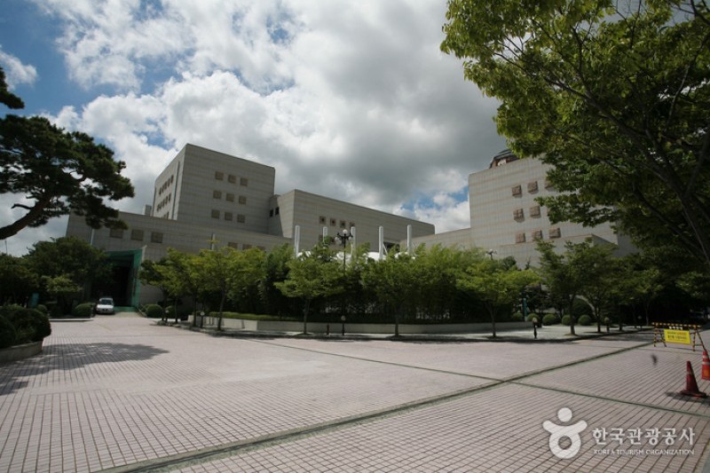 蔚山文化藝術會館 (3/8)