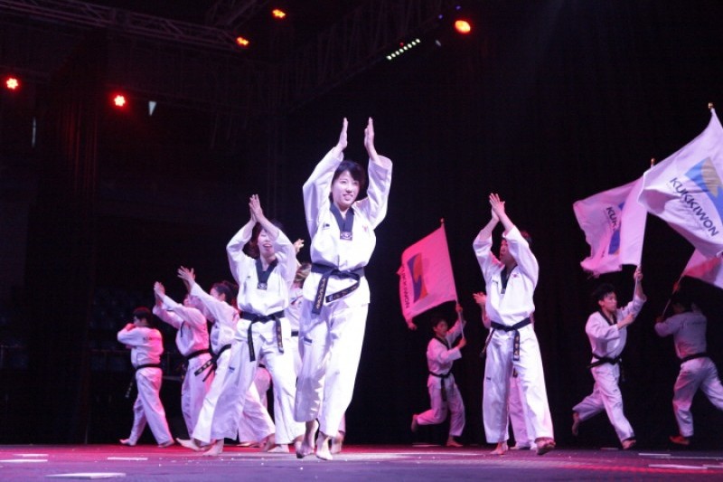 國技院跆拳道示範團常設公演：「Great Taekwondo─偉大的跆拳道」 (2/6)