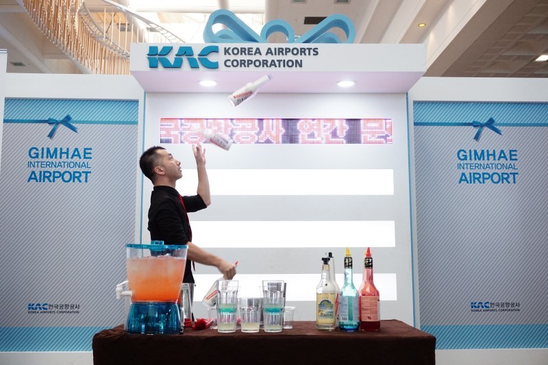 金海機場文化來襲!韓國空港公社季節慶典雞尾酒表演 (18/31)