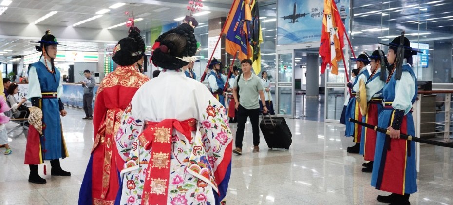在金海機場觀看了韓國觀光公社的代表劇目——天劍的歸還 (33/40)