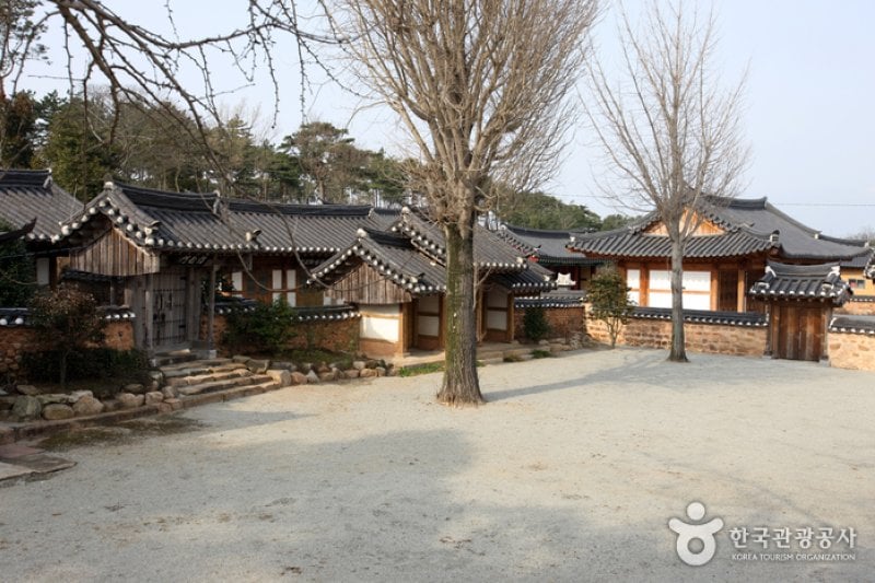 靈巖鳩林傳統韓屋村 (1/42)