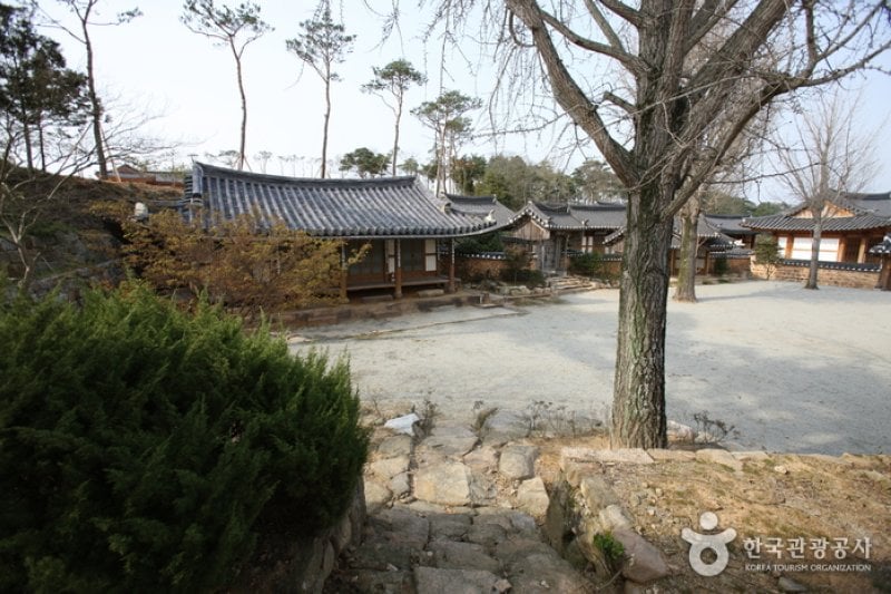 靈巖鳩林傳統韓屋村 (5/42)