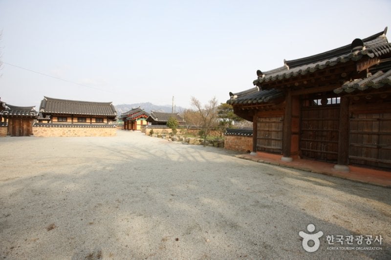 靈巖鳩林傳統韓屋村 (15/42)