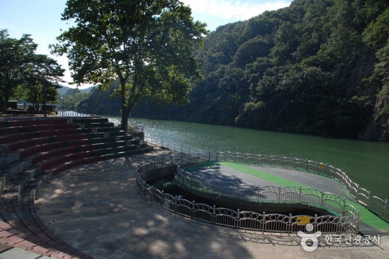 根基公園