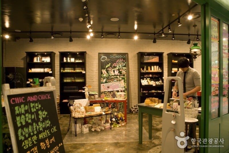 CHIC AND CHICK化妆品店 (1/7)