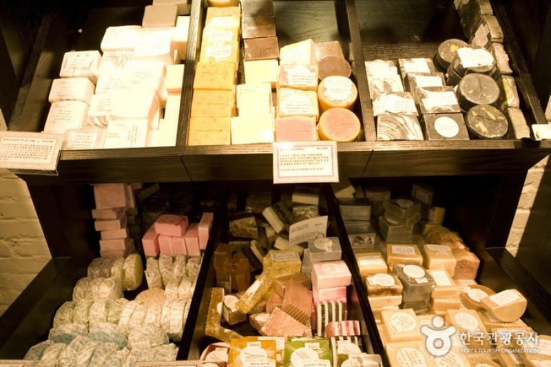 CHIC AND CHICK化妆品店 (3/7)