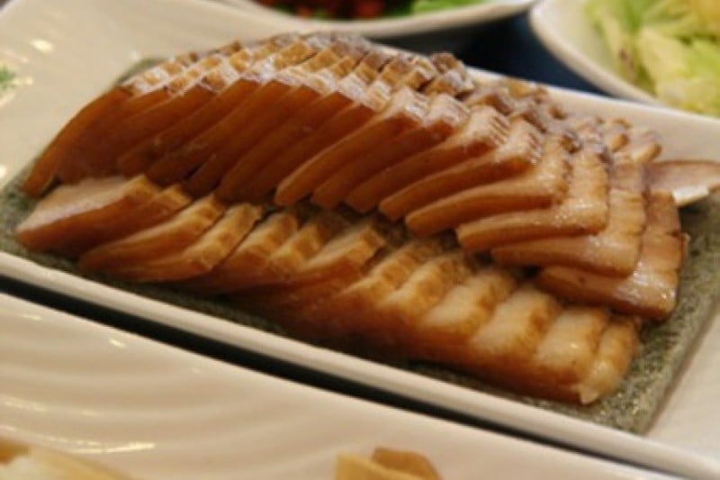 菜包白切肉和糯米腸 (8/10)