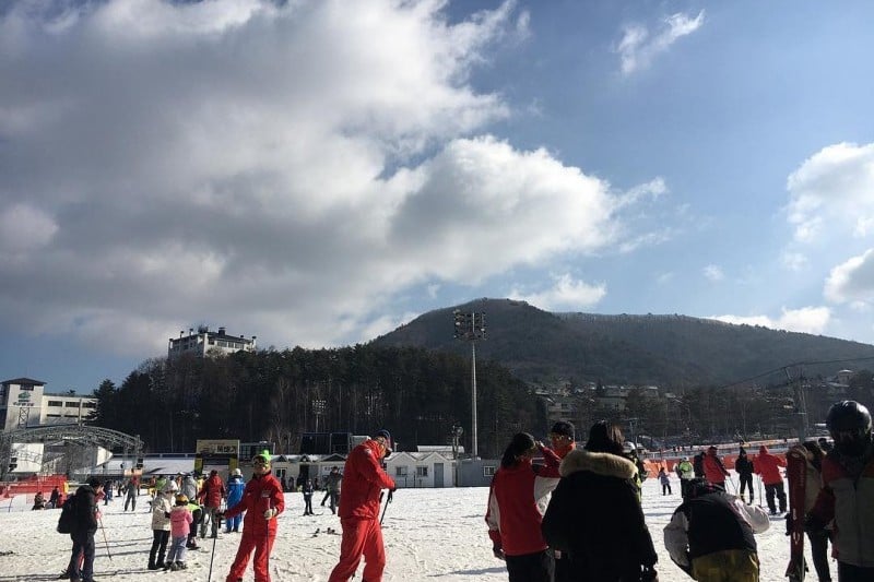 龍平滑雪渡假村