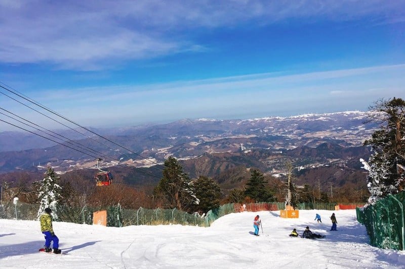 龍平滑雪渡假村