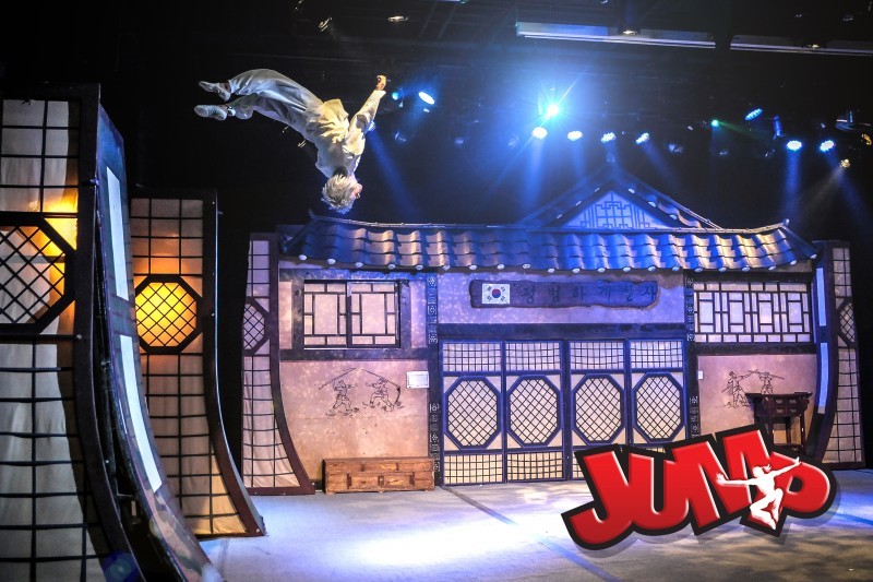 JUMP (20/23)