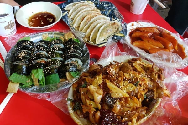 乘坐深夜巴士出發的“美食首爾之旅”