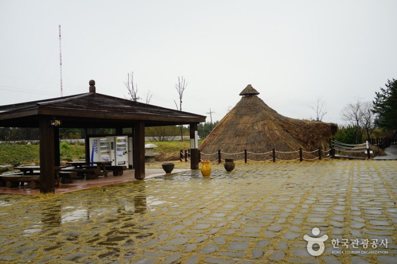 鳌山裡史前遺迹博物館 (43/43)