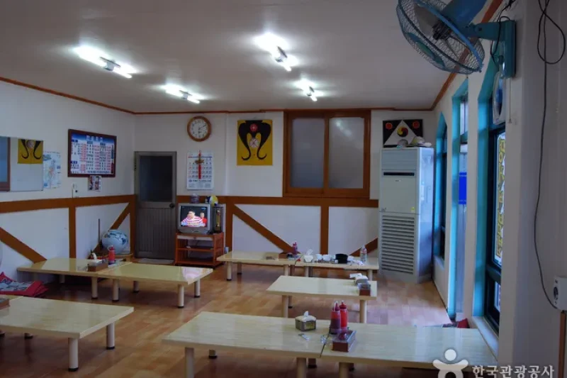 韓鬆生魚片한솔횟집 (4/5)