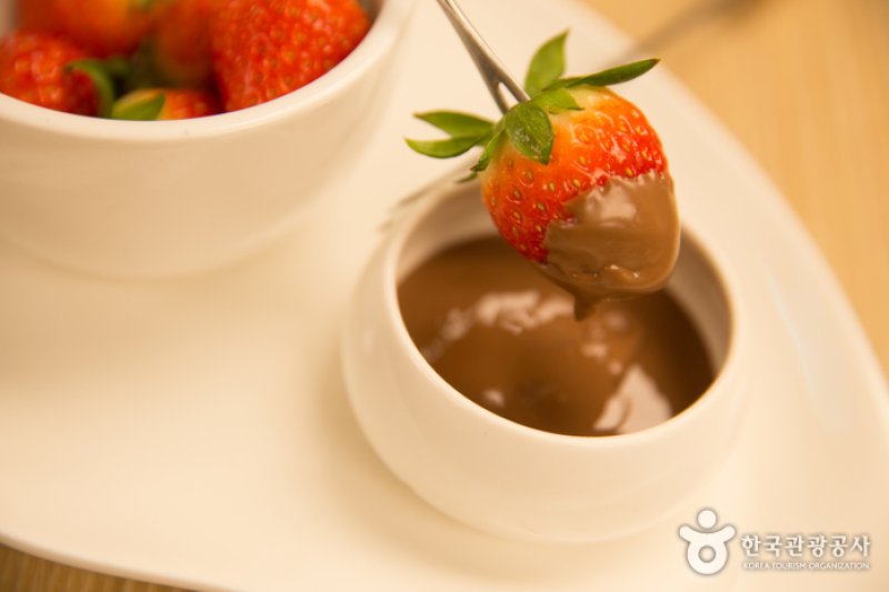 Max-brenner
