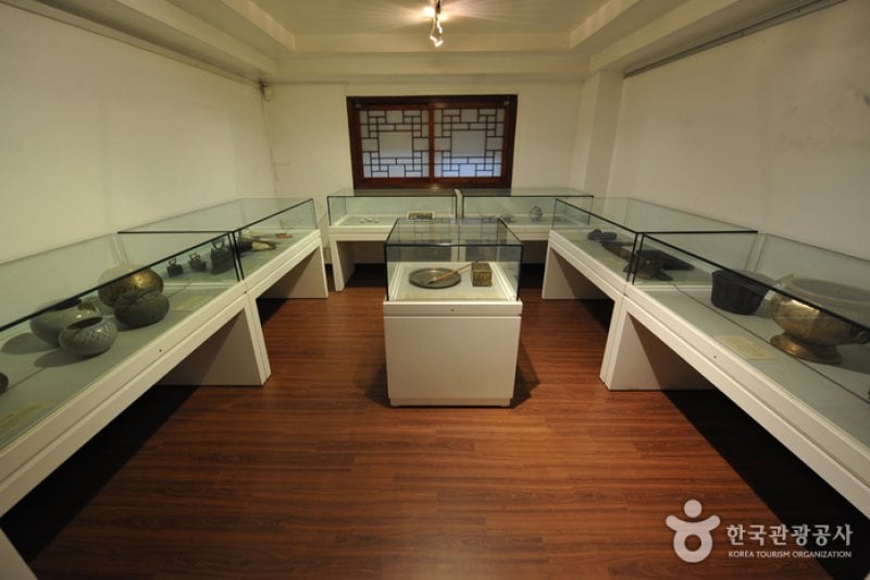 忠賢博物館(충현박물관) (1/11)