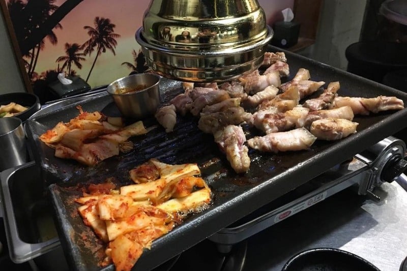 HAHA&金鐘國的401精肉餐館 弘大店 (2/11)