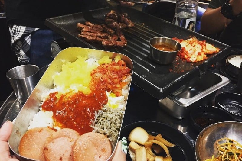 HAHA&金鐘國的401精肉餐館 弘大店 (3/11)
